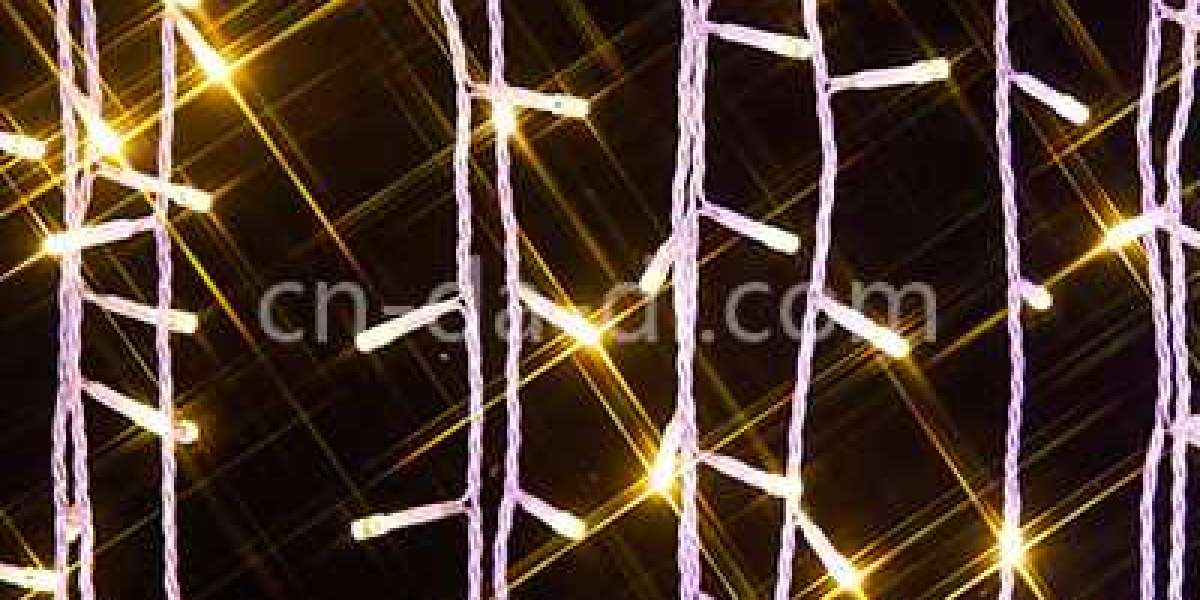 Creating Welcoming Atmospheres With Seasonal LED Lighting